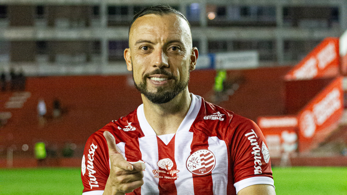 Paulo Sérgio retorna ao Náutico, marca gol, mas destaca: “Trocaria por uma vitória nossa”