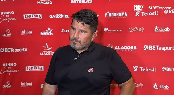 Com retorno de Crystopher, CRB deve mandar força máxima à campo contra o Atlético-GO 2 Eduardo Barroca - CRB - Série B - Goiás