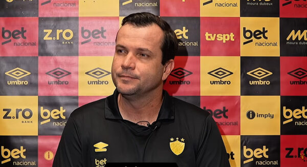 Sport: Daniel Paulista lamenta suspensão de Ramon e Rivera para jogo contra o Ceará 1 Daniel Paulista - Técnico - Coletiva - Sport - Atlético-MG