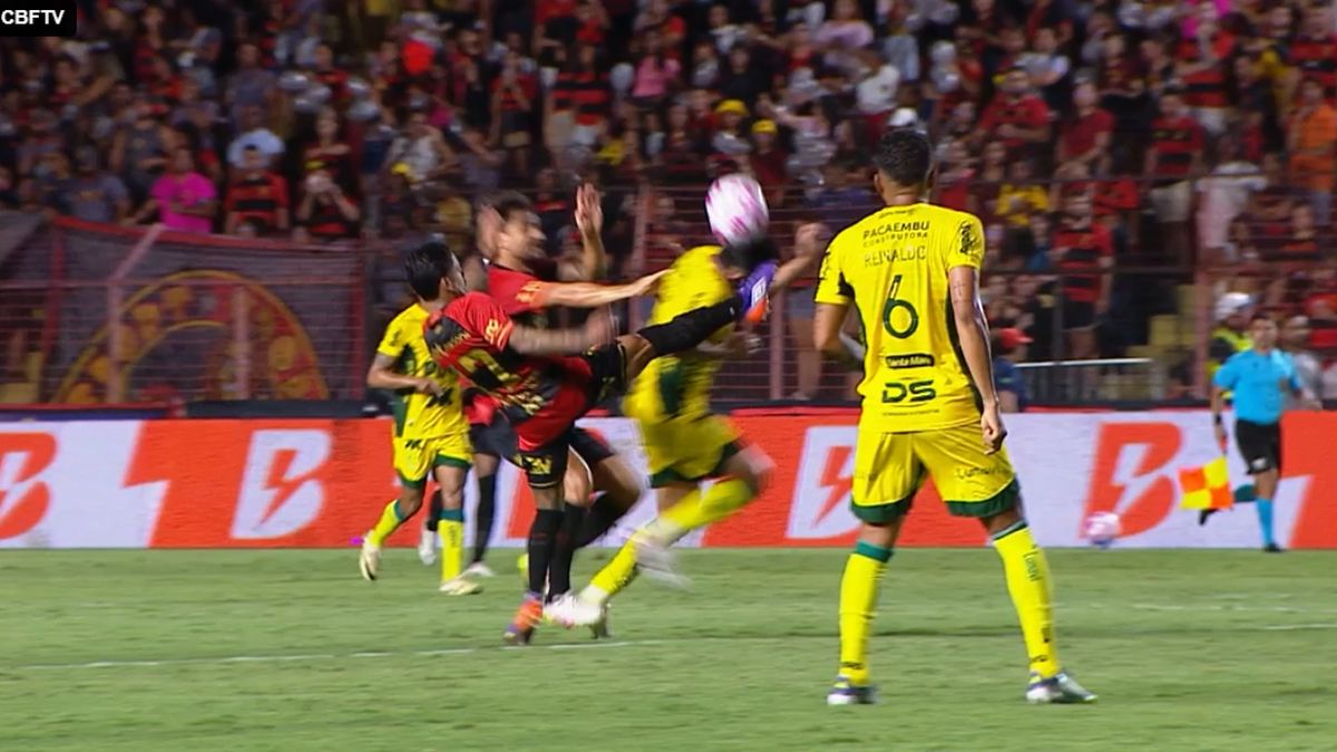 CBF divulga o áudio do VAR sobre lance de expulsão de Matheusinho do Sport