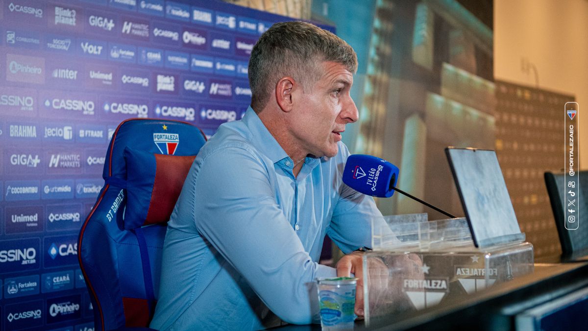Palermo elogia elenco do Fortaleza e evita pensar no Clássico-Rei antes do duelo contra o Santos