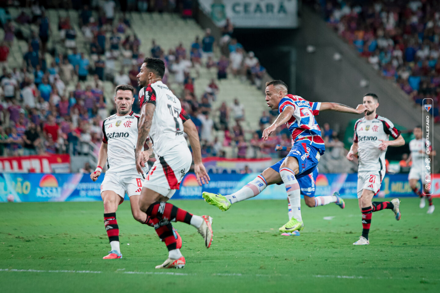 Fortaleza bate o Flamengo no Castelão e volta a vencer como mandante na Série A 1 Fortaleza x Flamengo - Série A 2025