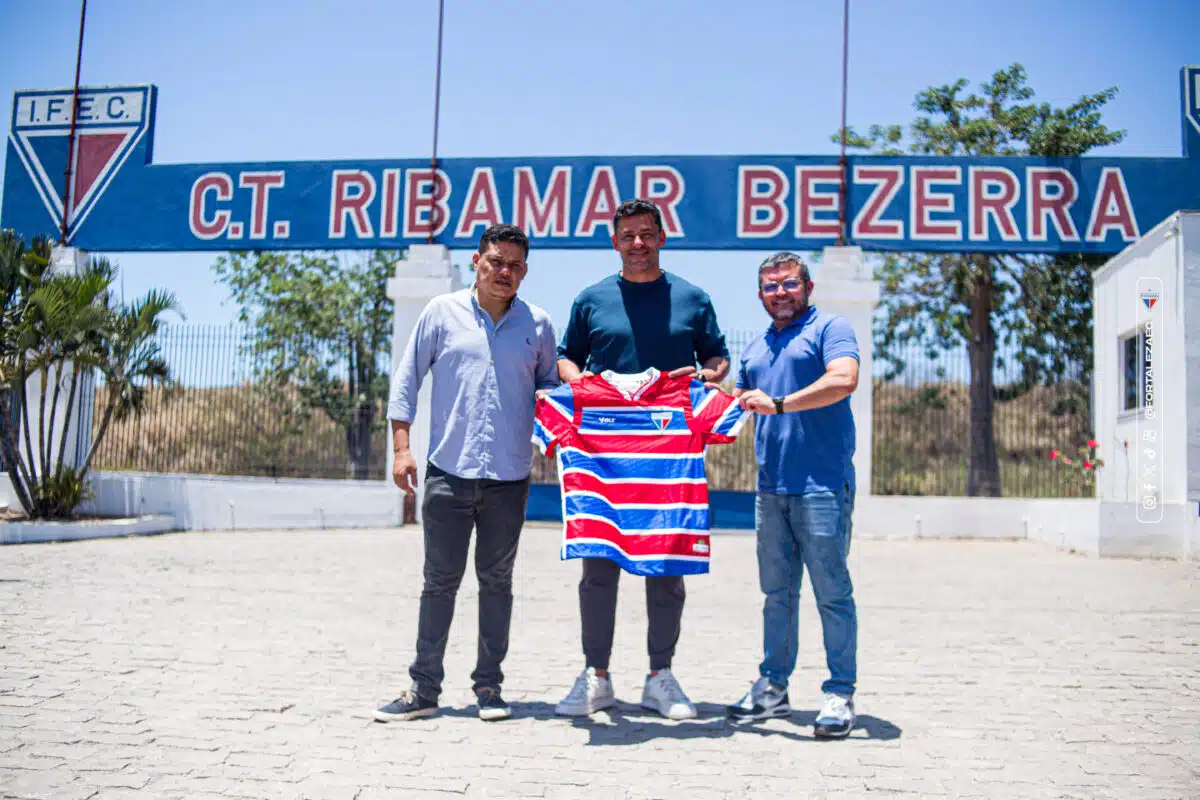 Fred Guedes inicia atividades no Fortaleza e conhece estrutura do CT Ribamar Bezerra