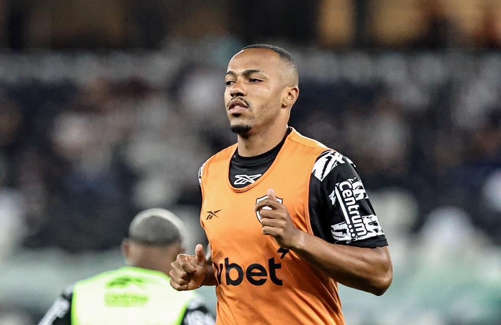 Marlon Freitas e Barboza desfalcam Botafogo contra o Ceará