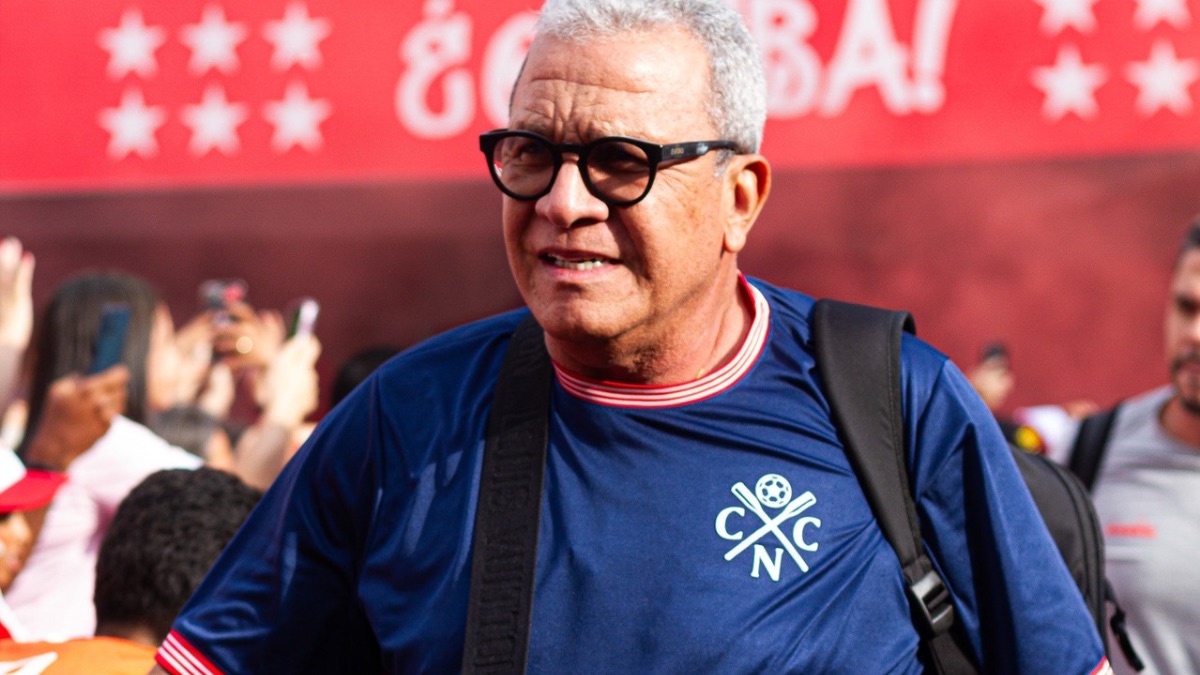 Hélio fala sobre permanência no Náutico.