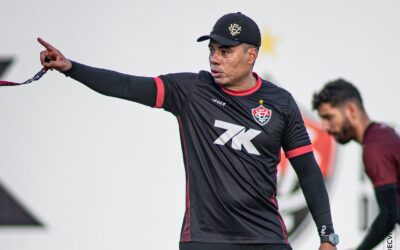 “Vencemos o clássico com autoridade”, aponta Jair Ventura, técnico do Vitória