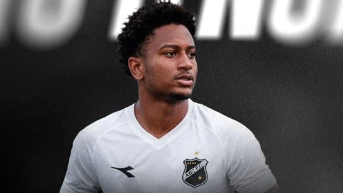 ABC anuncia lateral-direito Cayo Tenório, ex-Vasco e Rio Branco-ES, para 2026; veja situação do elenco