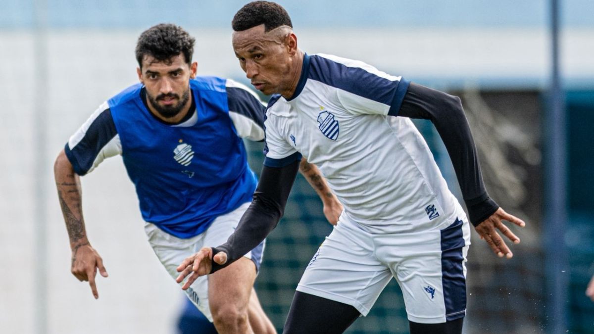CSA encaminha permanência com Ciel.