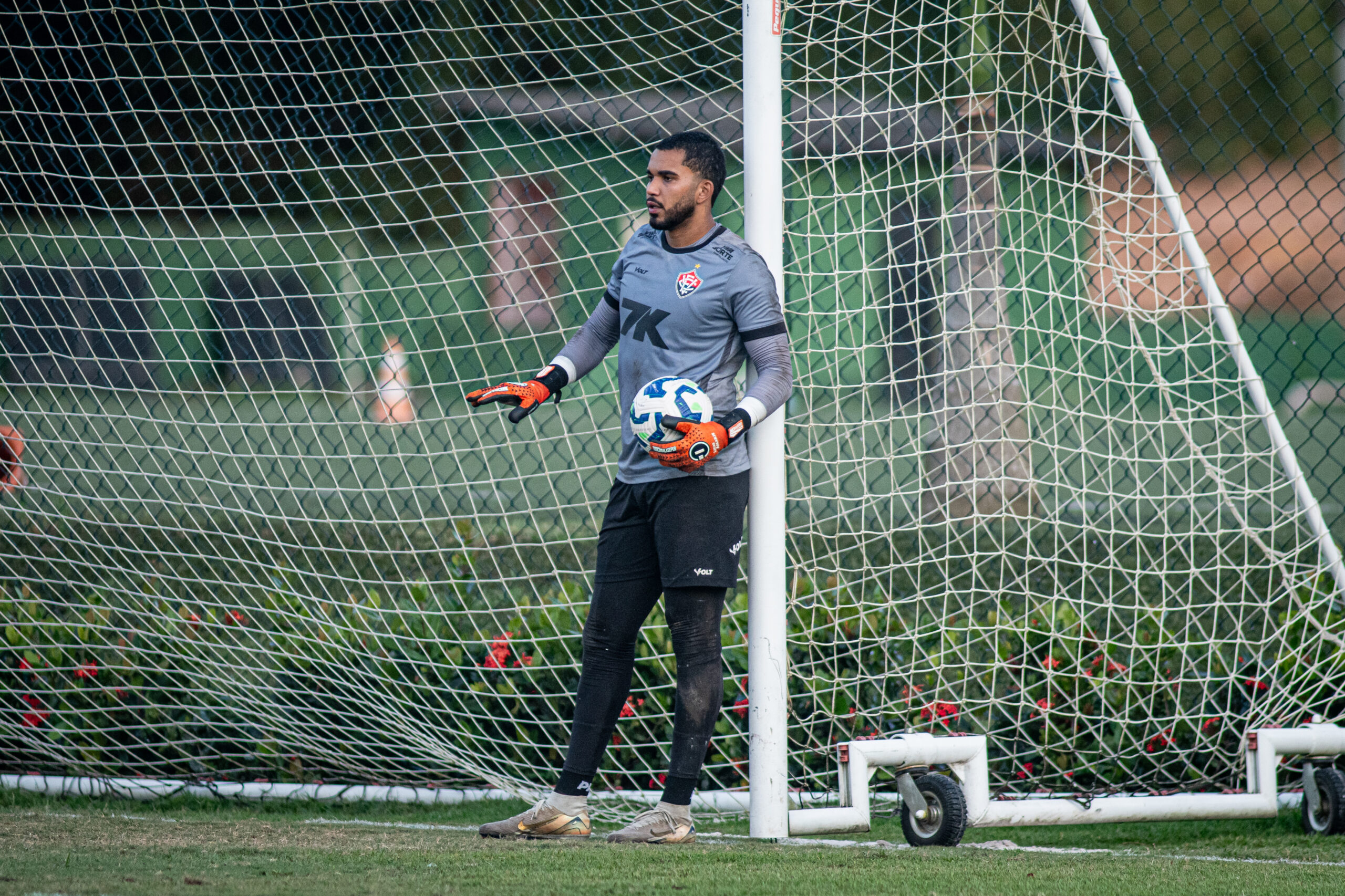 Lesionado, Lucas Arcanjo pode desfalcar Vitória até o fim do ano