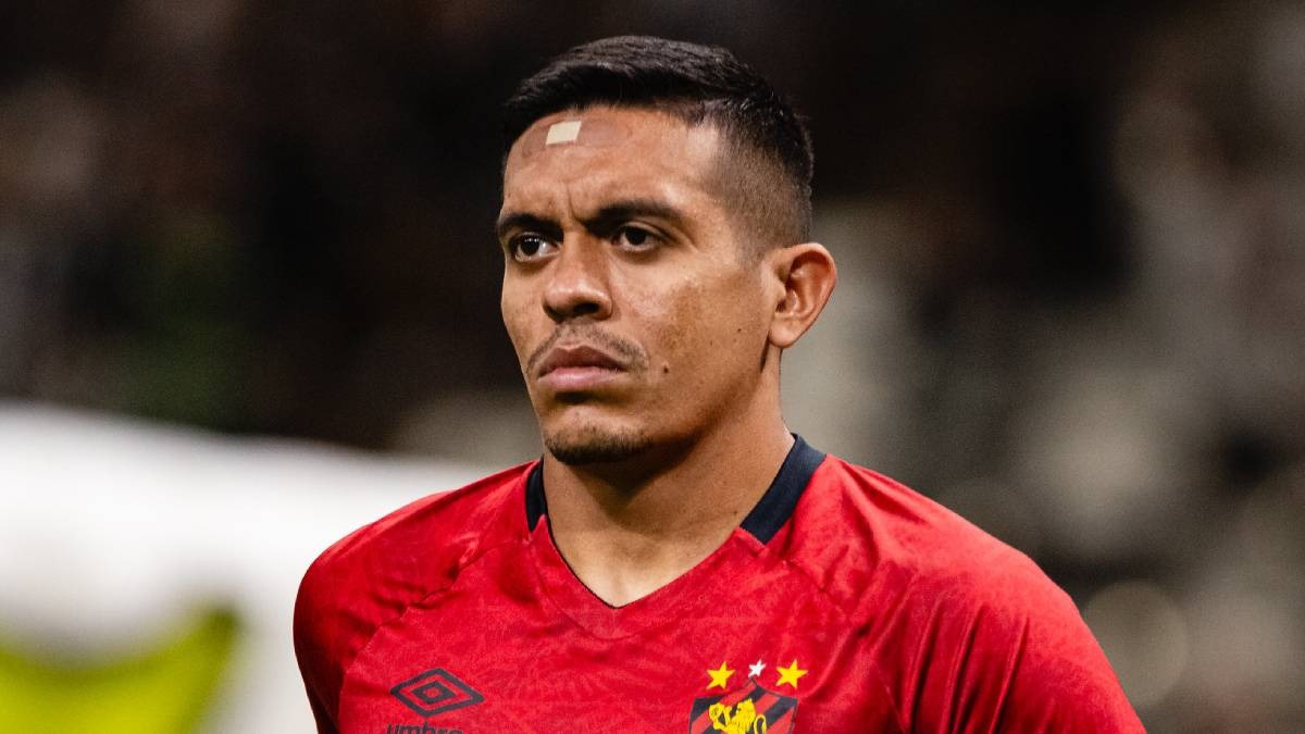 Igor Cariús renova contrato e segue no Sport até o fim de 2026