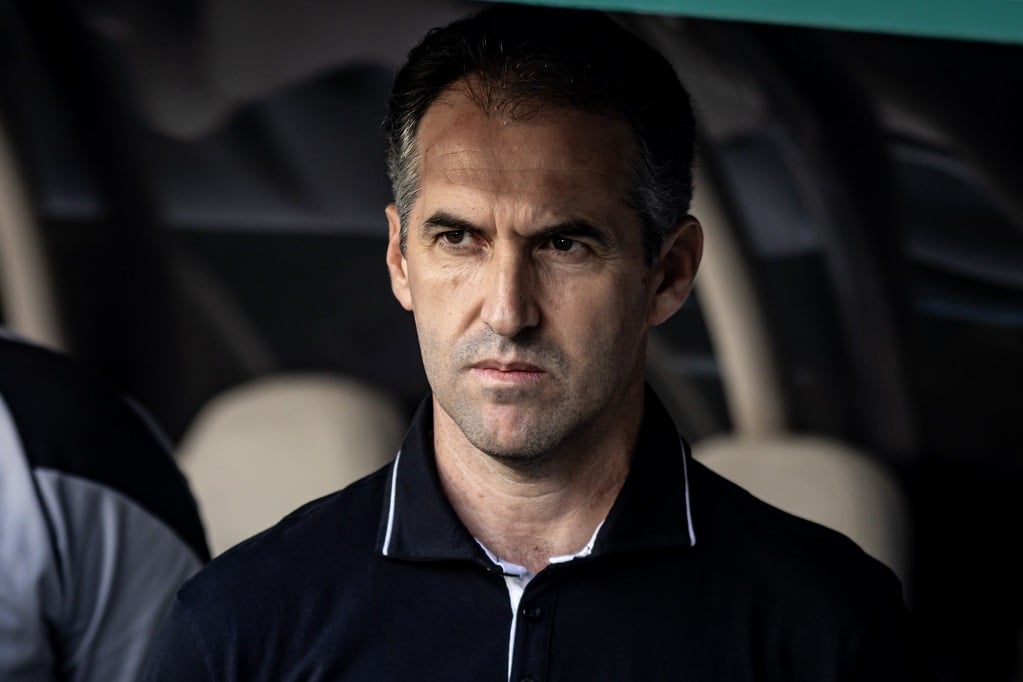 Léo Condé diz que Ceará fez jogo “memorável” contra o Santos e fala sobre retrospecto positivo contra Vojvoda