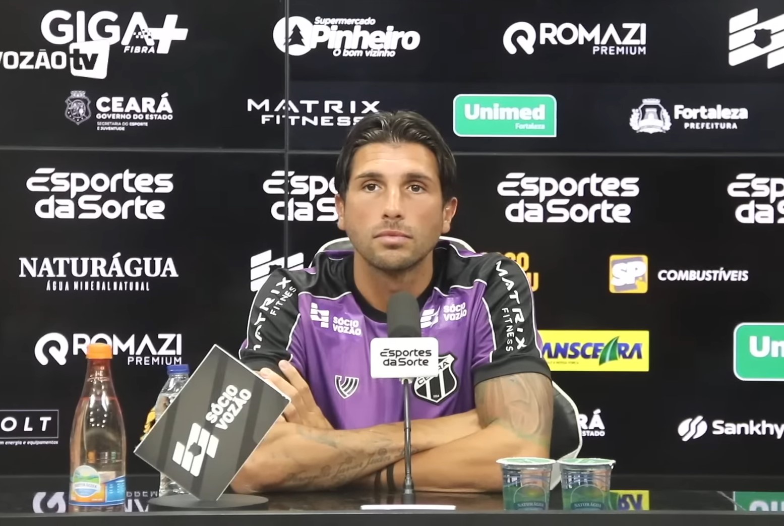 Lucas Mugni confirma desejo de renovar o contrato com o Ceará e detalha sobre exigências