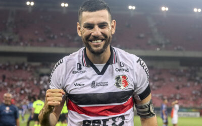 Santa Cruz anuncia renovação de contrato com o zagueiro William Alves