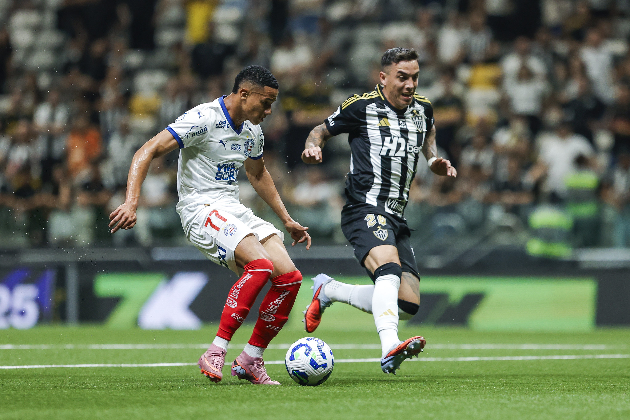 Com um a menos, Bahia perde para o Atlético Mineiro na Arena MRV pela Série A