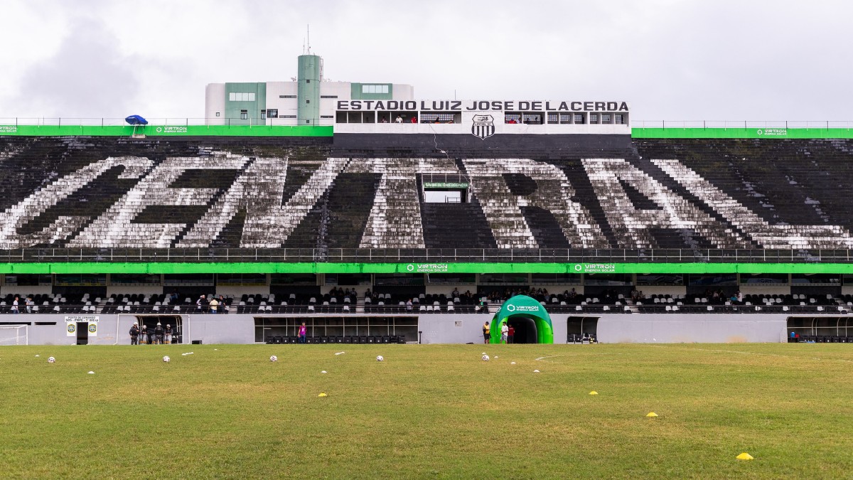 Estádio Lacerdão, do Central