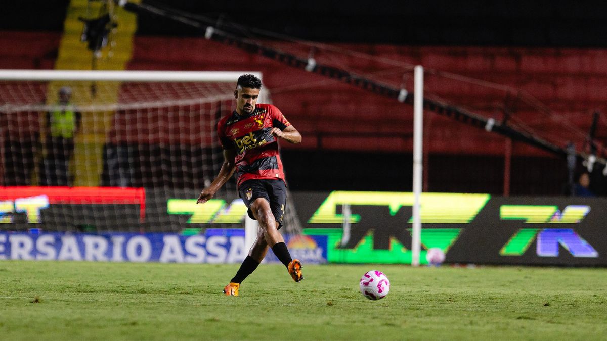 Expulso contra o Flamengo, Ramon se desculpa e fala sobre rebaixamento do Sport: “Vamos voltar”