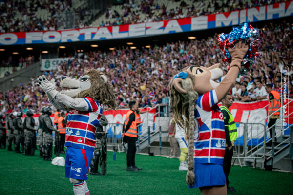 Fortaleza - Torcida - Mascotes - Flamengo - Arena Castelão