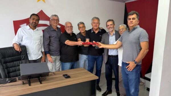 Fábio Mota lança candidatura no Vitória.