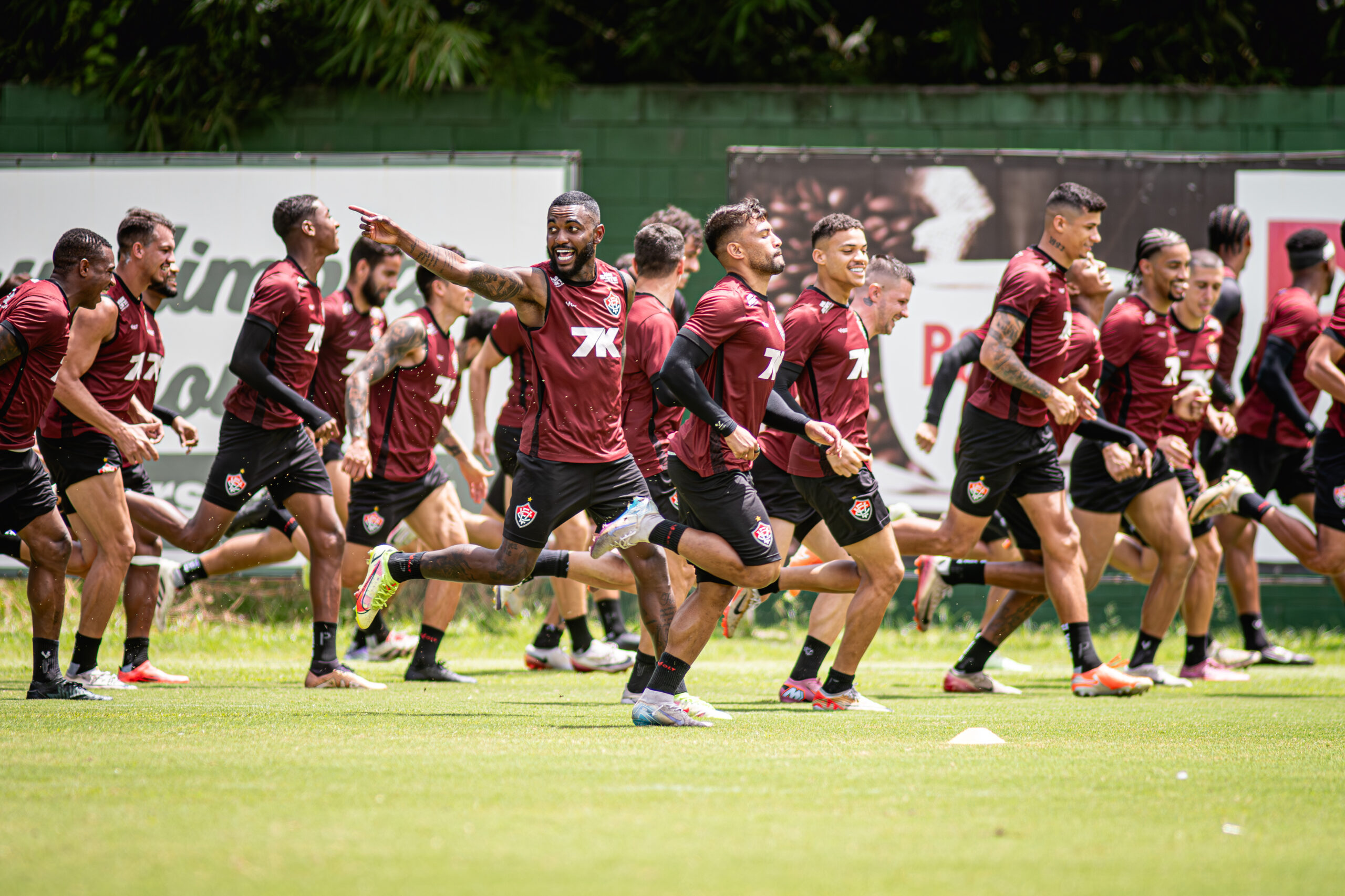Com muitos retornos ao time, Vitória visita Palmeiras para se afastar do Z-4; veja a provável escalação