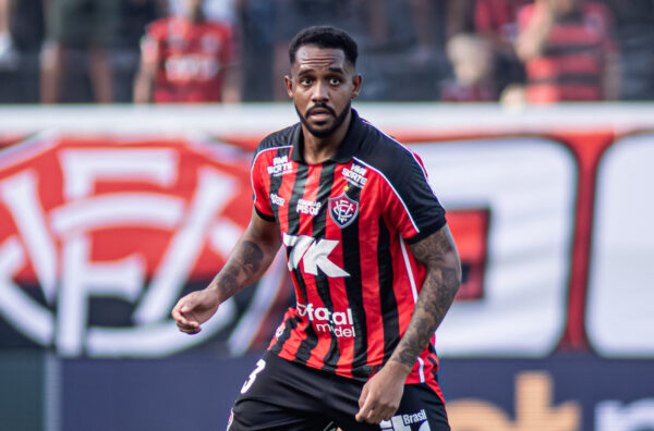 Edu, zagueiro do Vitória - Foto: Victor Ferreira/ECV