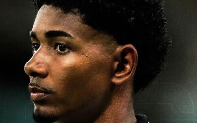 Santa Cruz anuncia o atacante Vitinho, do Bahia