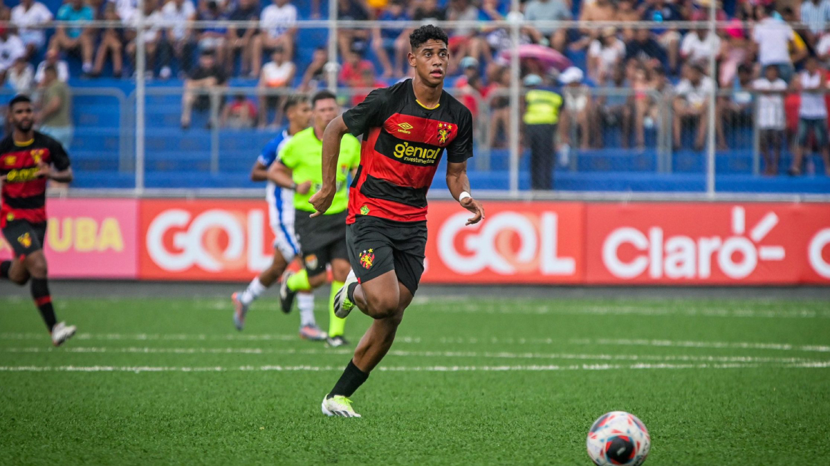 Sport oficializa saída de Enzo Vagner para o Coritiba e mantém 15% dos direitos econômicos; entenda