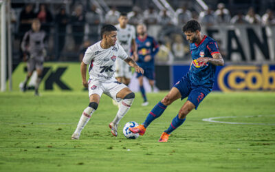 Vitória joga mal, é goleado pelo Bragantino e vai para a última rodada da Série A na zona de rebaixamento