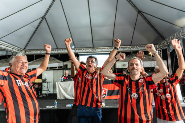 Fábio Mota e seus conselheiros - Foto: Yuri Couto/EC Vitória