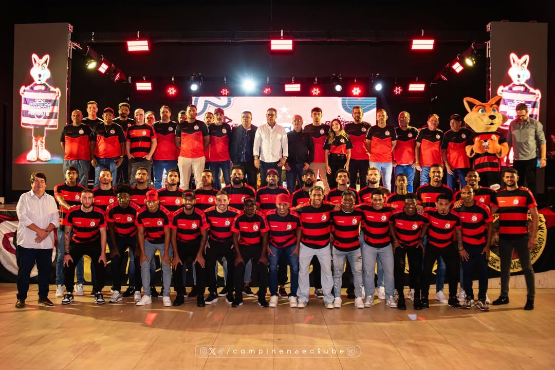 Campinense apresenta elenco e novo uniforme para temporada 2026