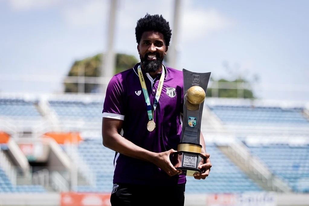 Ceará anuncia saída de Bruno Cortez do comando técnico do Sub-15