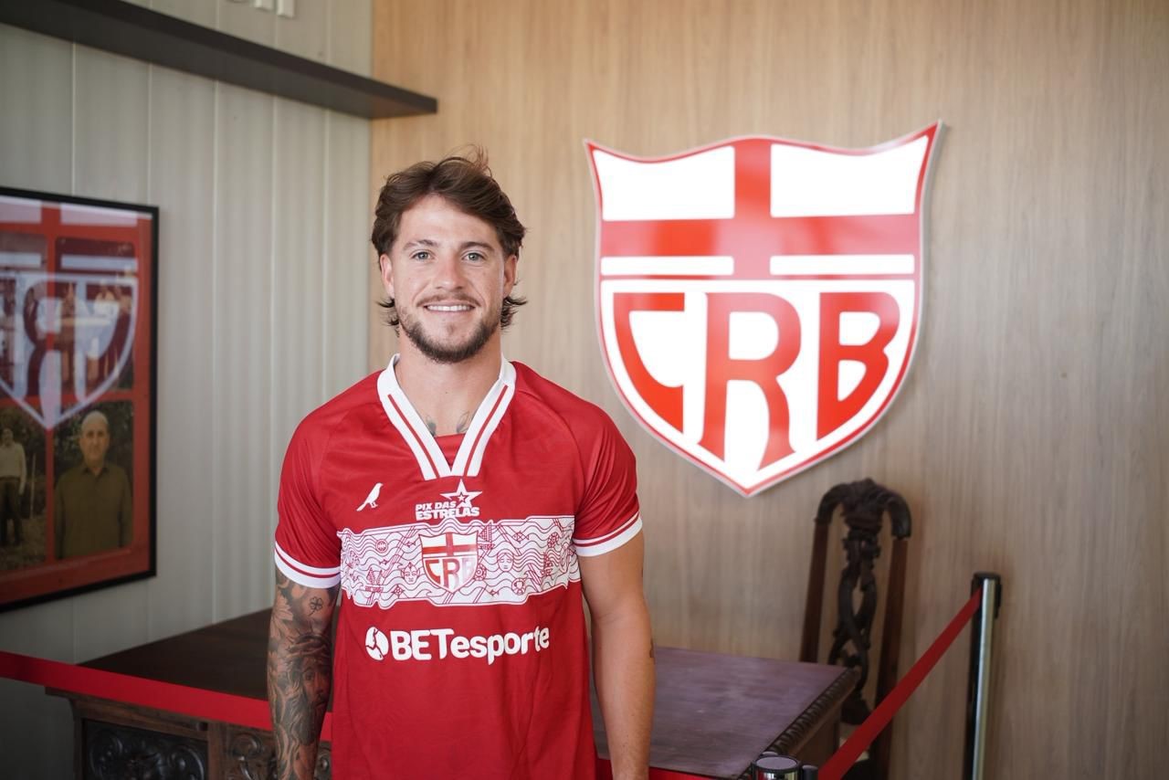 Apresentado no CRB, Guilherme Pato diz que está recuperado de lesão grave e destaca características em campo