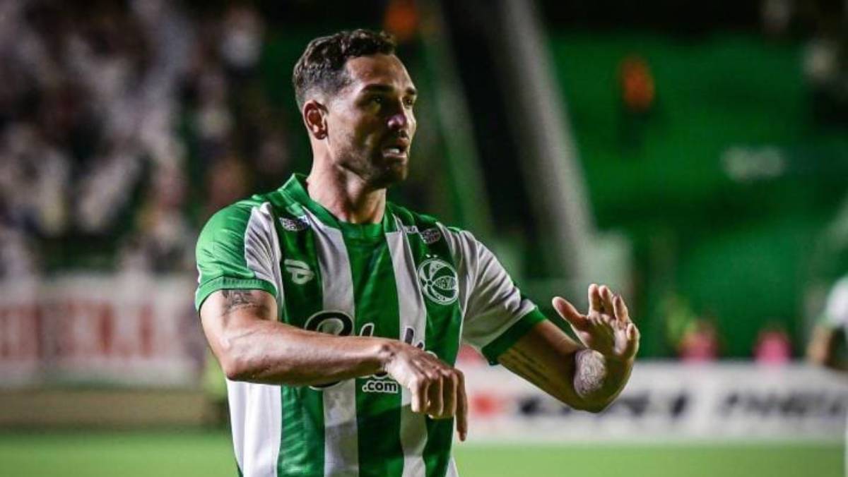 Ítalo Rodrigues confirma que Gilberto foi oferecido ao Sport, mas alerta: “Não é um atleta barato”