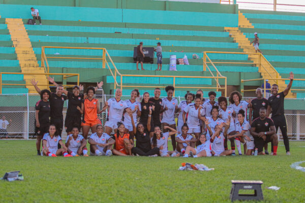 Após desistência de outra equipe, Vitória disputará a Série A1 do Brasileirão Feminino 1 Equipe do Vitória comemora o triunfo - Foto: Karla Porto/EC Vitória