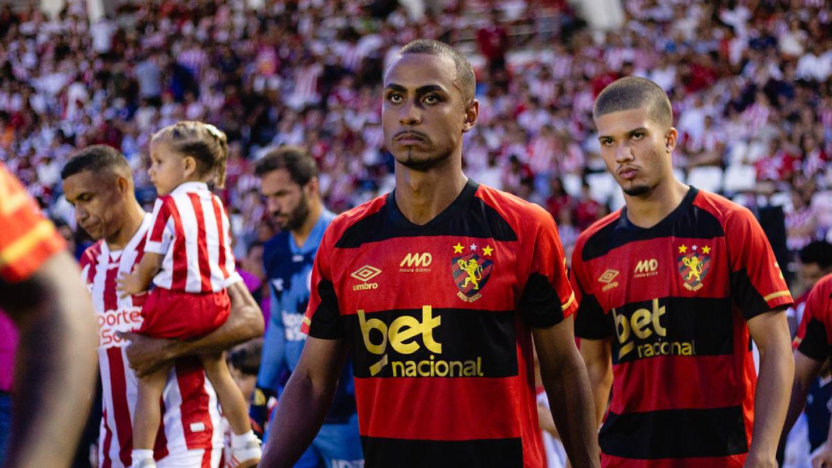 Sport empresta Ítalo Lucas ao Brusque em negociação que envolve Biel Fonseca