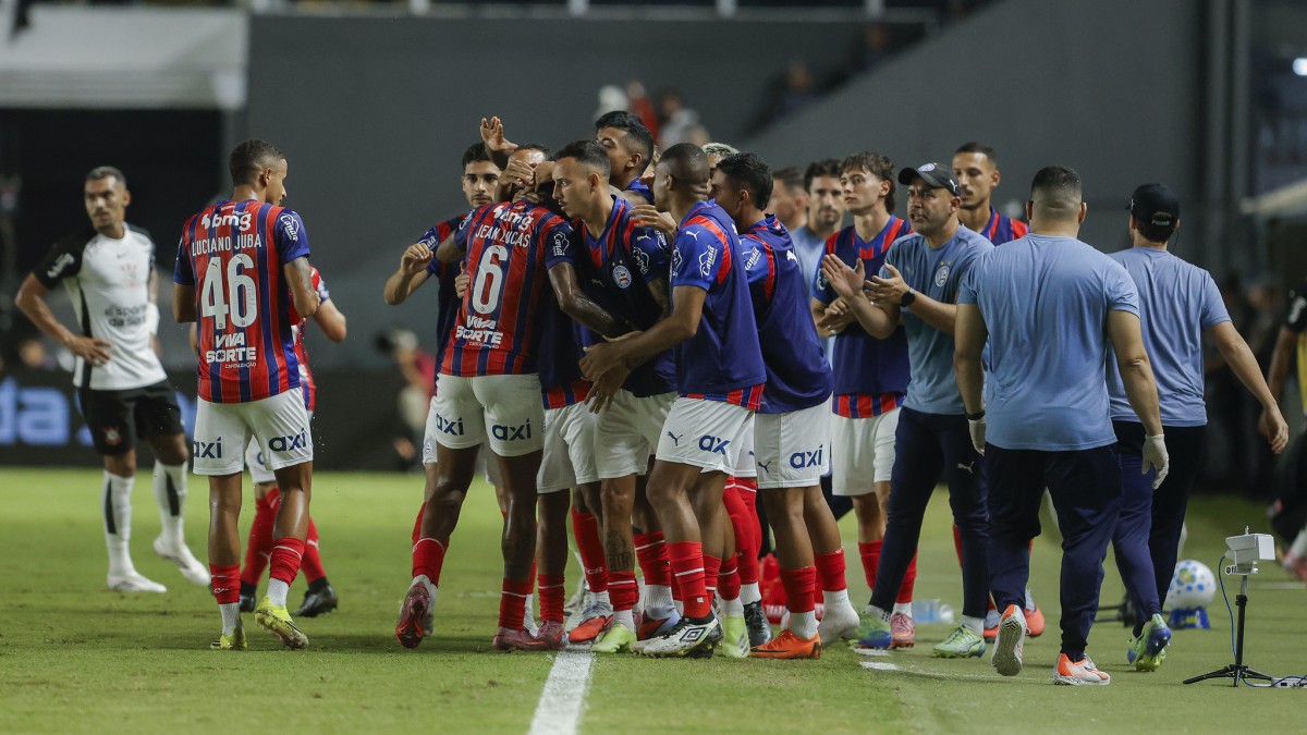 De virada, Bahia derrota o Corinthians fora de casa na estreia do Brasileirão
