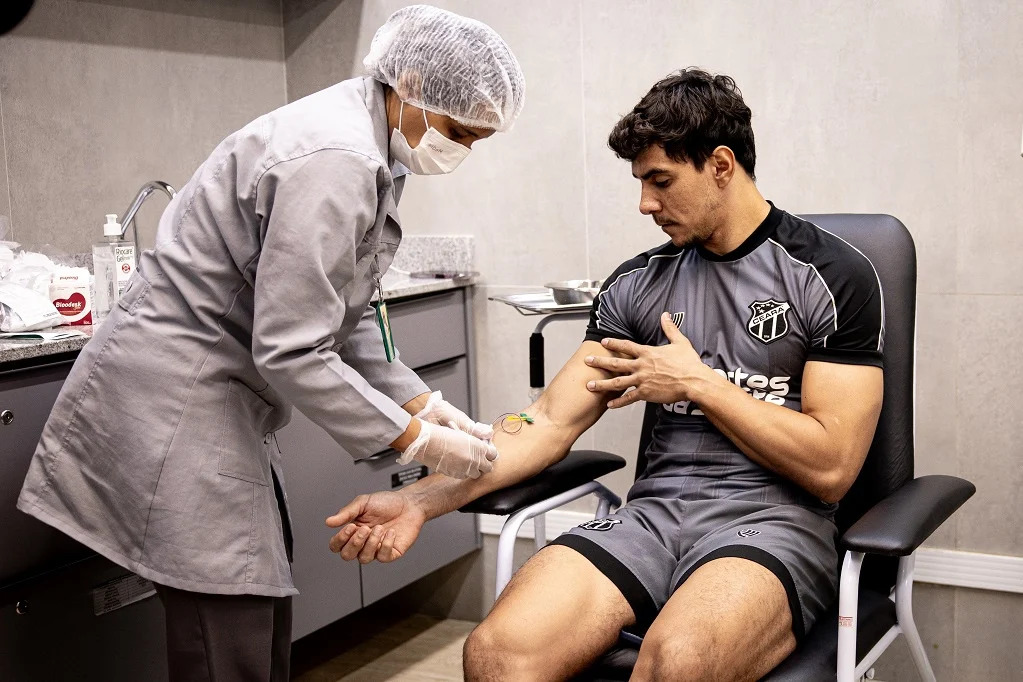 Pré-temporada: atletas do Ceará passam por sessão de exames laboratoriais