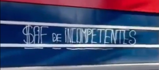 Fortaleza: muros do Pici amanhecem pichados com frases de protesto contra SAF