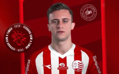 Náutico confirma a contratação do atacante Felipe Saraiva