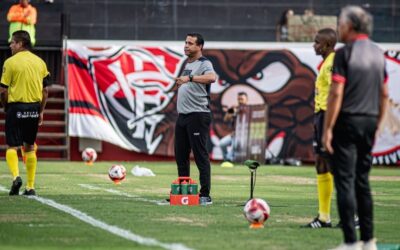 Técnico do Vitória reforça observatório no Baianão e elogia entrada de Kike Saverio
