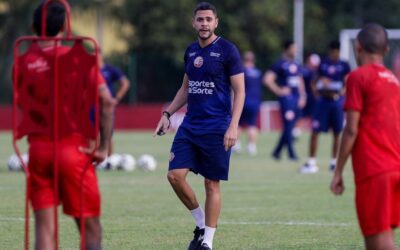 Náutico espera pelo menos mais um reforço para o Pernambucano