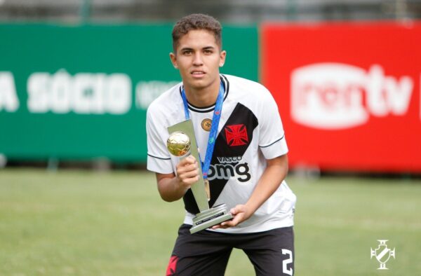 Fortaleza encaminha contratação do lateral-direito Paulinho, do Vasco 1 Paulinho - Vasco - Fortaleza