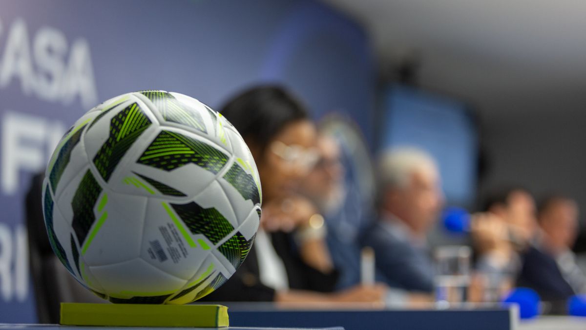 Pernambucano: FPF determina torcida única para clássicos fora da Arena de Pernambuco