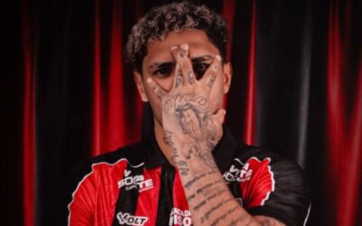 Vitória oficializa a contratação do atacante Pedro Henrique