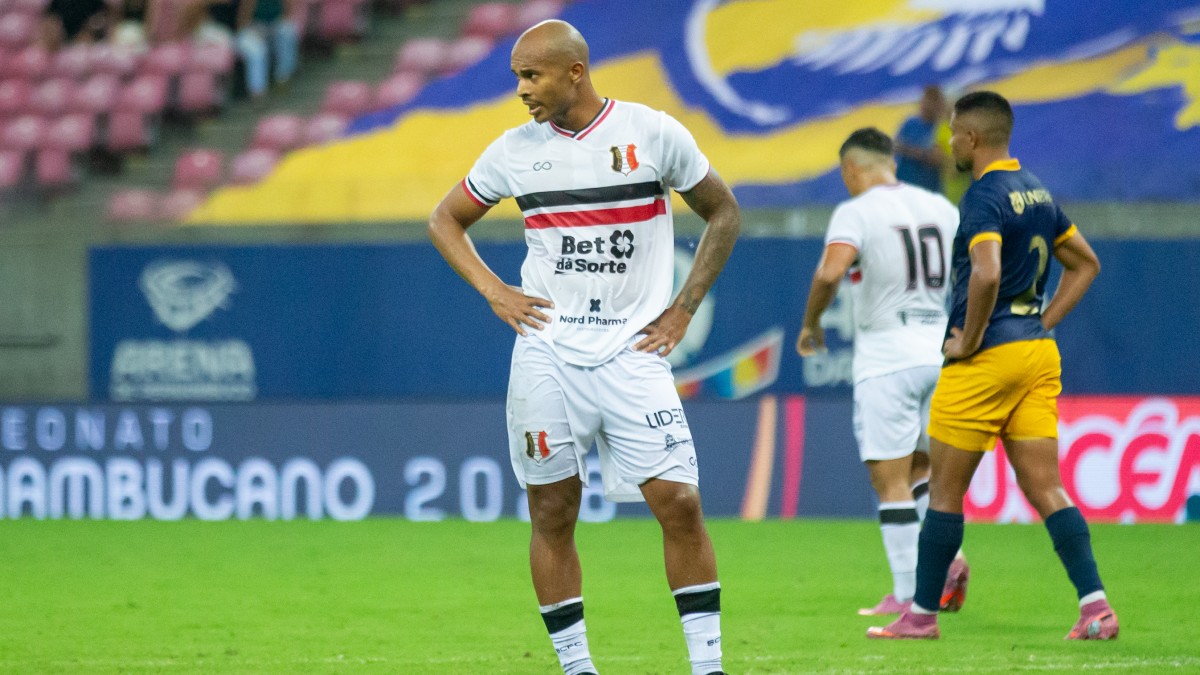 Santa Cruz joga mal novamente, é derrotado pelo Retrô e cai na tabela do Campeonato Pernambucano