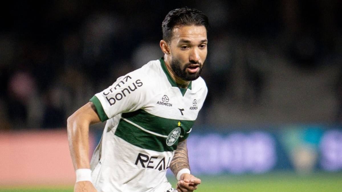 Sport avança por Clayson e vê negociação por Iury Castilho esfriar; entenda