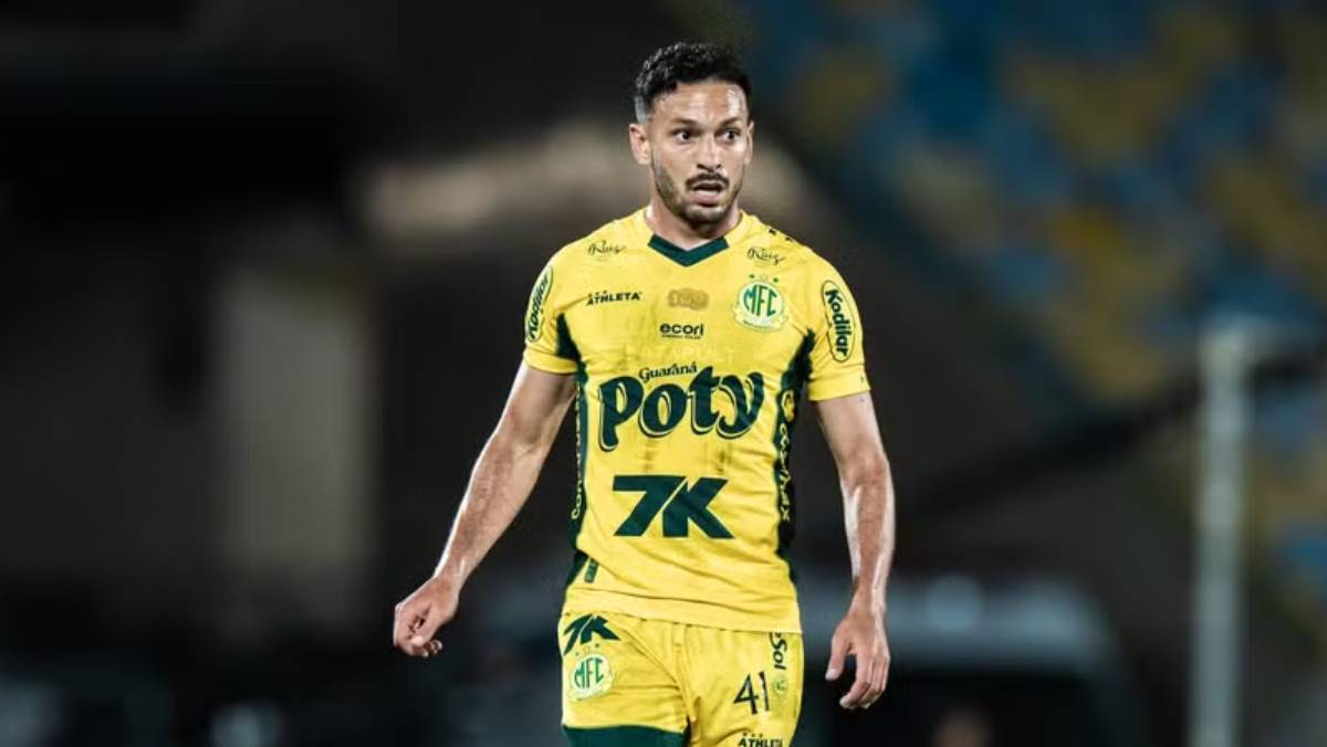 Sport avança por Yago Felipe e volante ex-Bahia fica perto da Ilha do Retiro