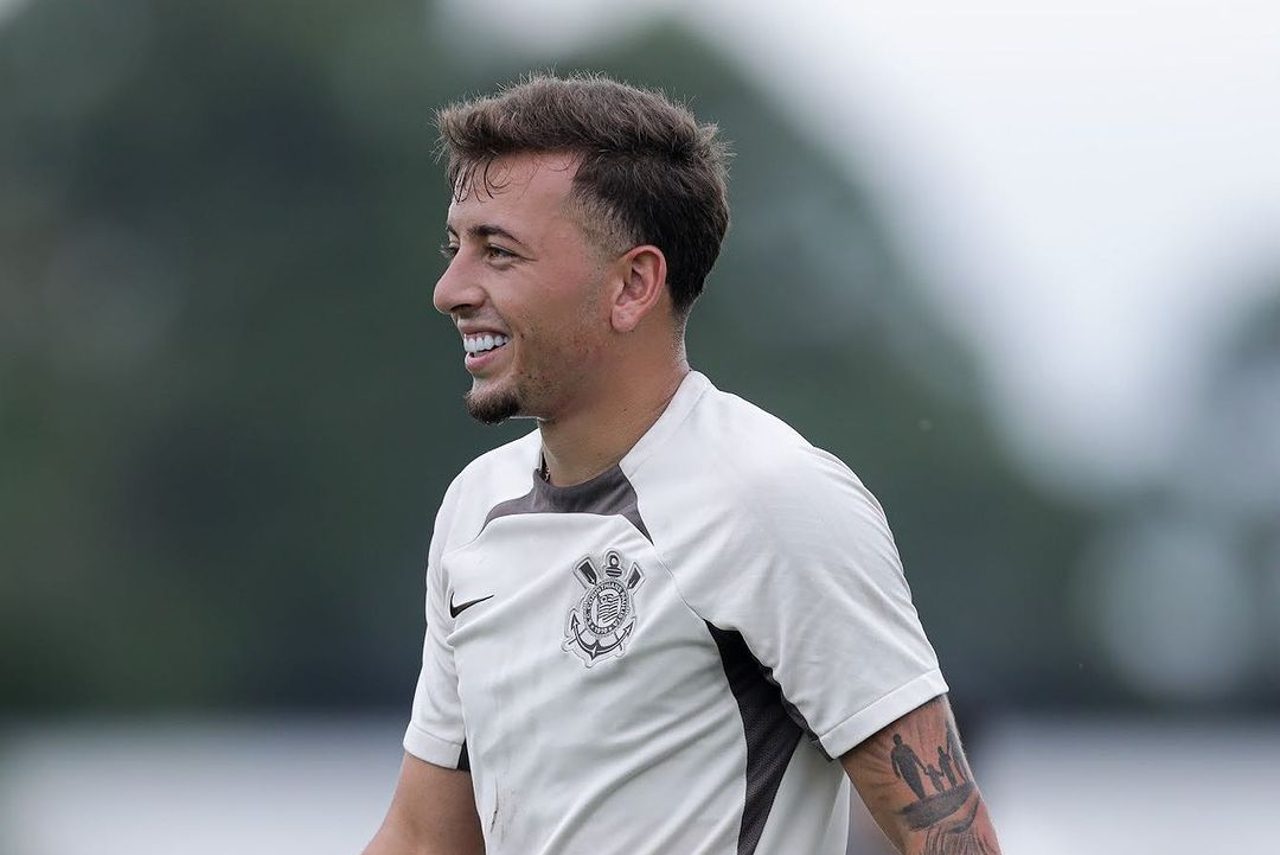 Fortaleza acerta contratação por empréstimo do volante Ryan, do Corinthians