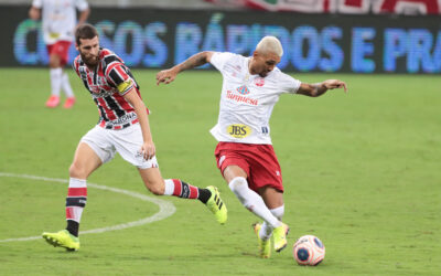 Duelos entre Santa Cruz e Náutico nas semifinais do Pernambucano têm histórico equilibrado