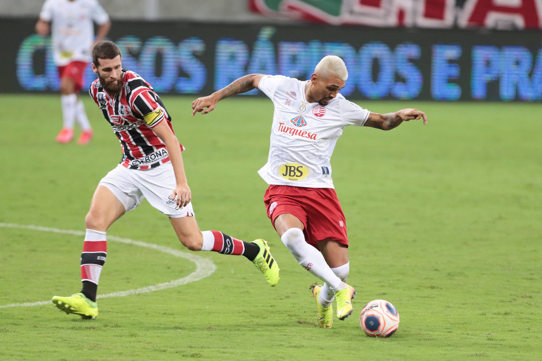 Duelos entre Santa Cruz e Náutico nas semifinais do Pernambucano têm histórico equilibrado