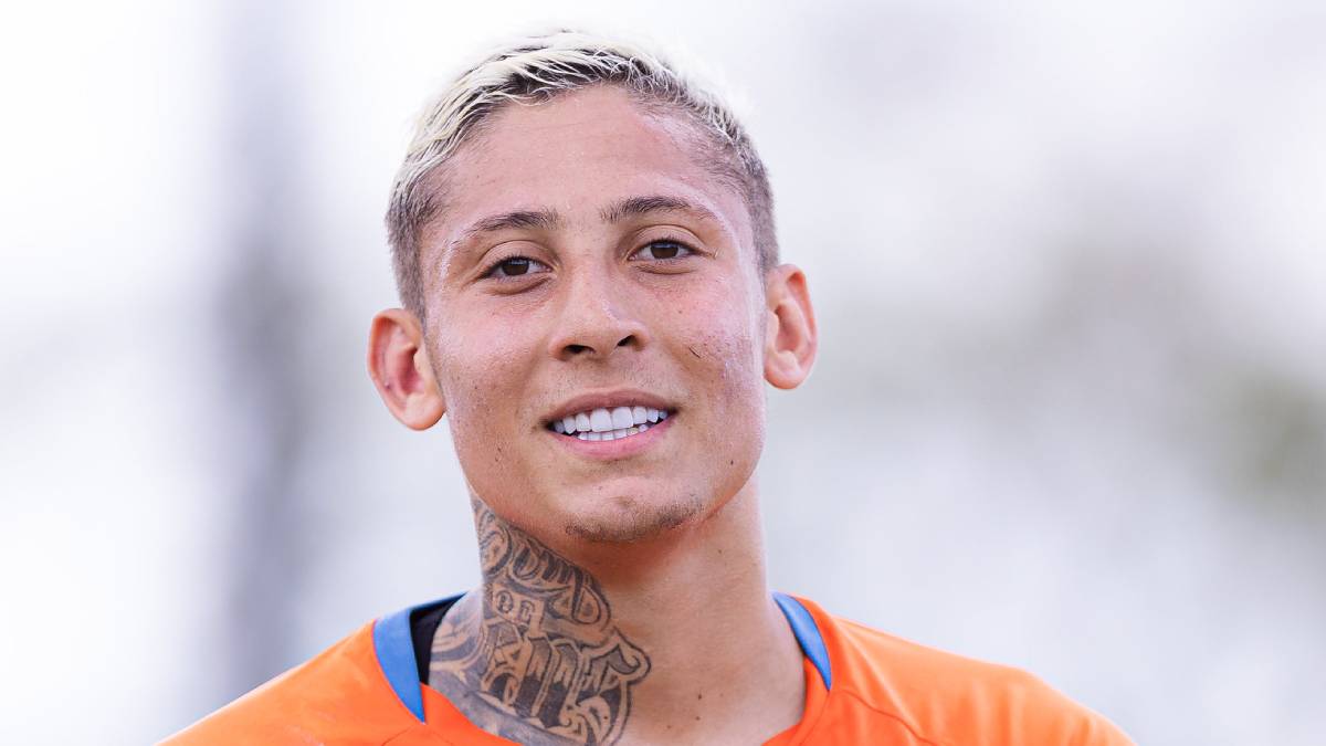 Além do Campinense, Atlético-BA e Marcílio Dias monitoram situação de Dieguinho no Sport